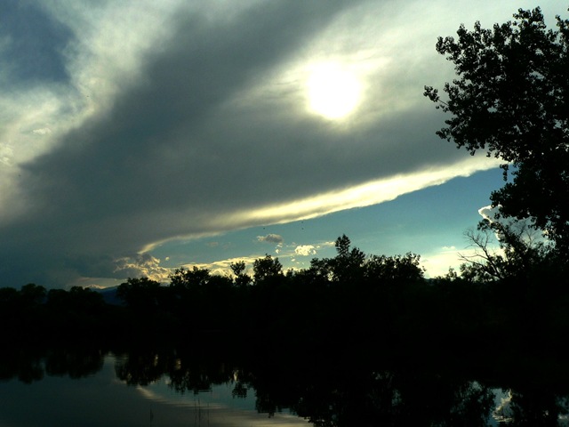 [walden pond sky[17].jpg]