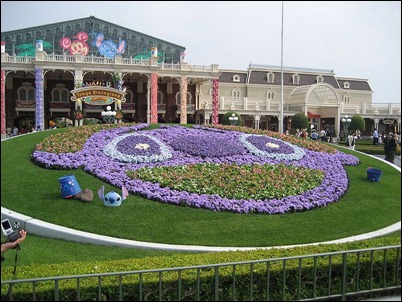 799px-StitchEntranceTokyoDisneyland_thumb%5B2%5D.jpg