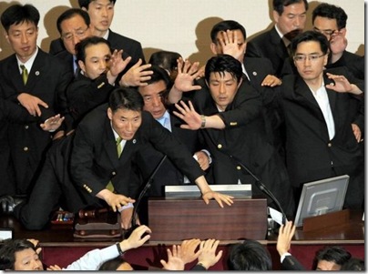 Parlamento sul-coreano 13