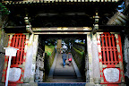 Through this gate leads to Okusha treasure tower