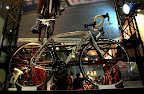 I really love these curved frame carbon bikes.