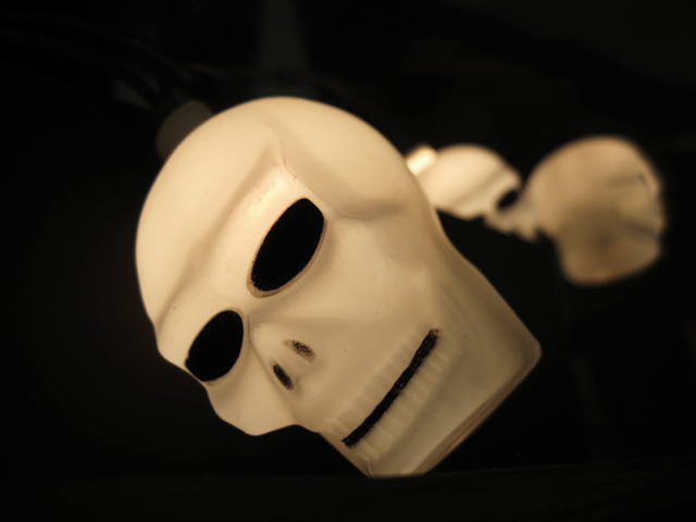 [string of skulls[2].png]