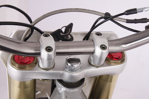 250cc XZR Dirt Bike triple clamp