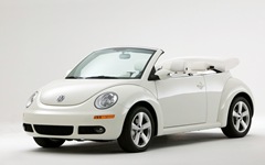 2007-Volkswagen-New-Beetle-Convertible-Triple-White-Special-Edition-Side-Angle-Top-Up-1280x960edit