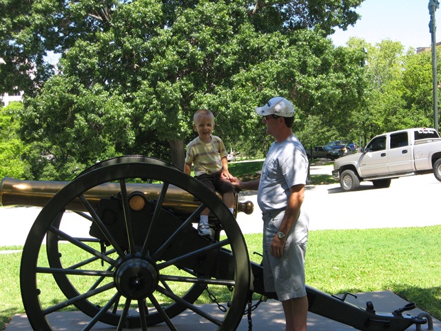 [June-July  11th 2009 029[2].jpg]