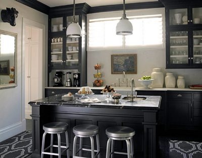 [sarahs fab day house beautiful black kitchen[3].jpg]