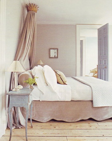 [dress design and decor euro isnprired bedroom 1[1].jpg]
