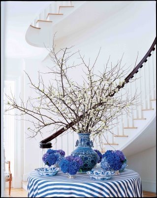 [A Passion for Blue & White PG 16[3].jpg]