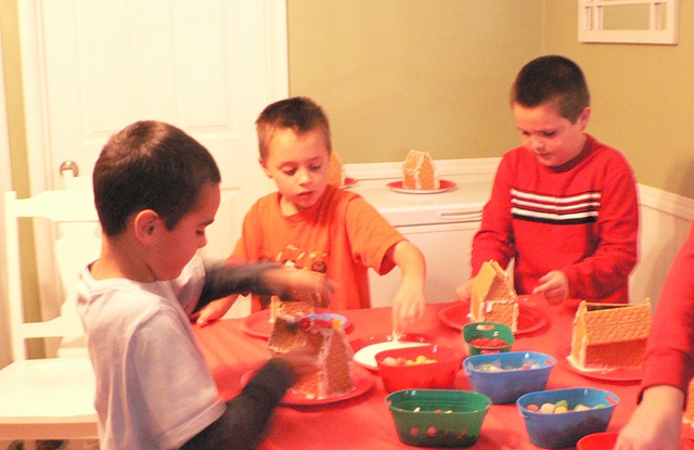 [Gingerbread house 8[2].jpg]