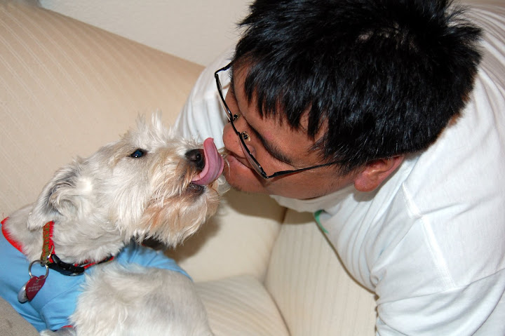Maui giving Uncle Scott lots of love.