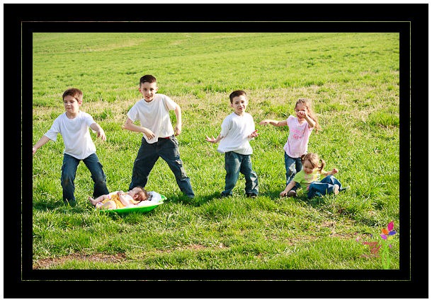 [family_photo_shoot_farm-10[3].jpg]