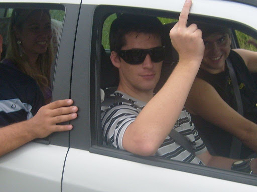 http://lh4.ggpht.com/_9RMDff1K8KQ/R_WLWYst2PI/AAAAAAAAAaw/s6x5TCZKOWI/fotos+265.jpg