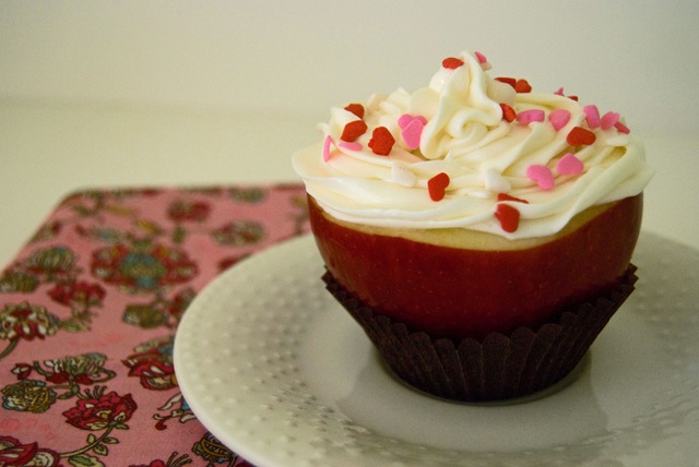 [applecupcake5.jpg]