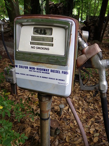 [gas pumps (1)[9].jpg]