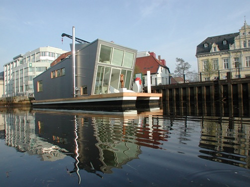 Casa-Barca – Floating House Design