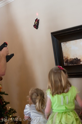 [christmas - Jason's wall car girls watching[9].jpg]