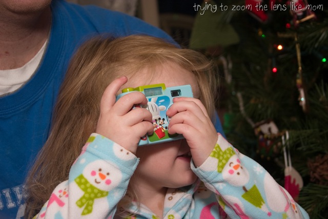 [christmas - morning soph taking pictures[21].jpg]