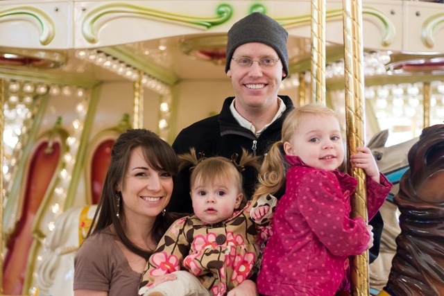 [Houston - carosel family pic[3].jpg]