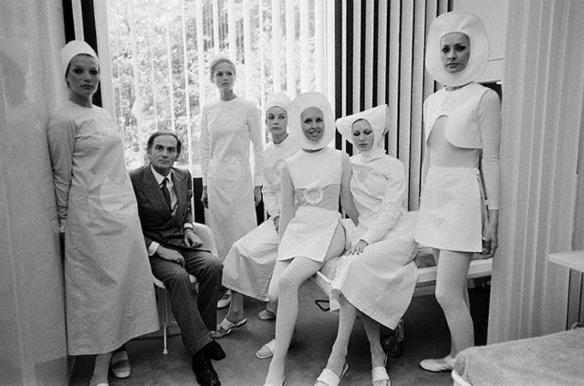 [nurses-uniforms-by-pierre-cardin-1970[1][4].jpg]