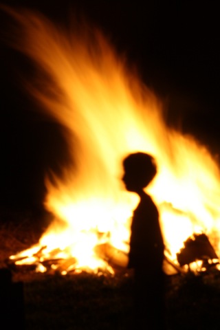 [bonfire3[6].jpg]