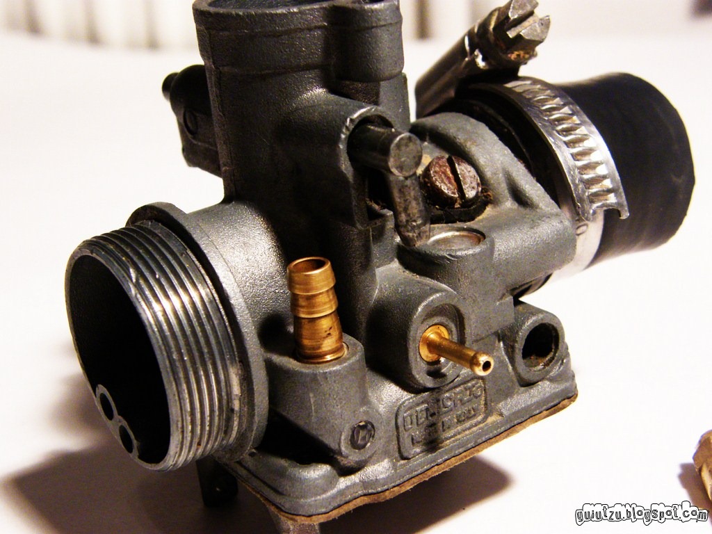 [schimbarea jiglerelor in carburator[5].jpg]