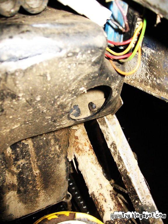 [cutie filtru de aer derbi senda[2].jpg]