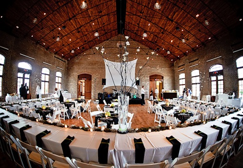 black and white wedding decorations