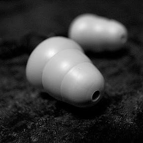 PHOTO: Ear Phone