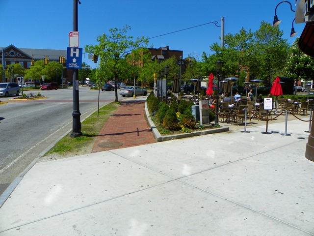 [Downtown Seating Tavern in the Square 2010-05-05 018[3].jpg]