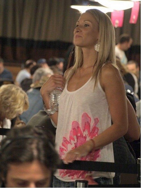 The Hot And Pretty Poker Girls