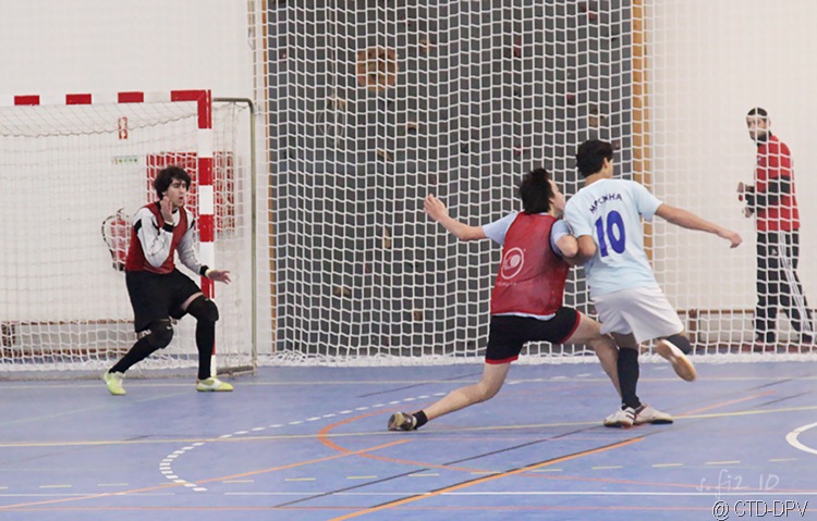 [futsal 10-02-10 138 copy[2].jpg]