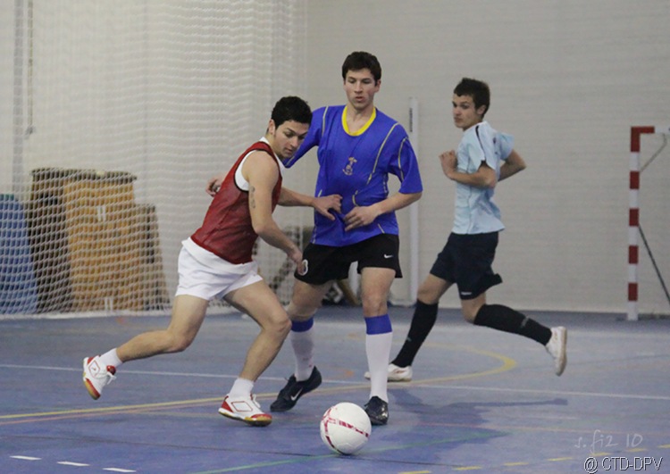 [futsal 10-02-10 141 copy[2].jpg]