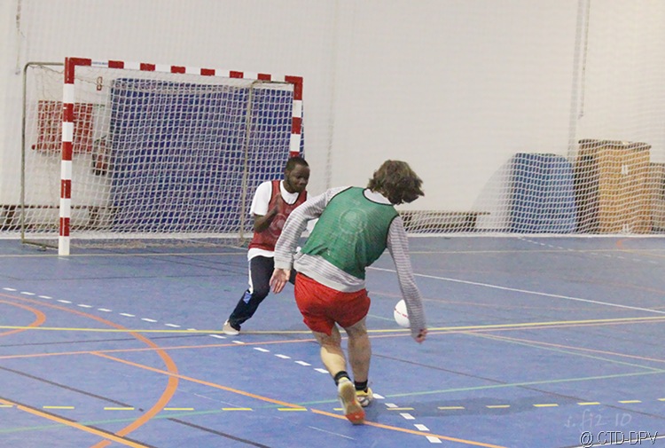 [futsal 10-02-10 160 copy[2].jpg]