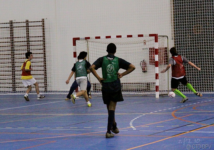 [futsal 10-02-10 009 copy[2].jpg]