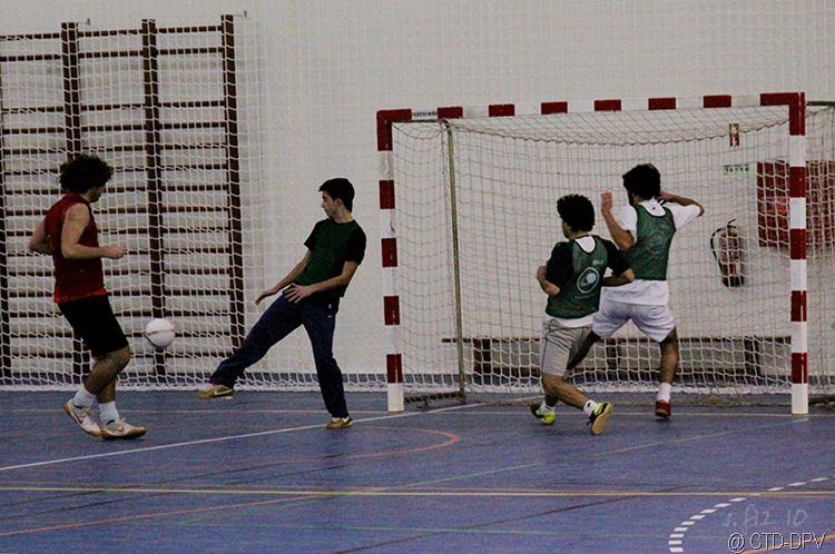 [futsal 10-02-10 010 copy[2].jpg]
