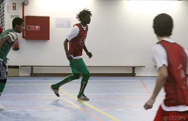 [futsal 10-02-10 049 copy[2].jpg]