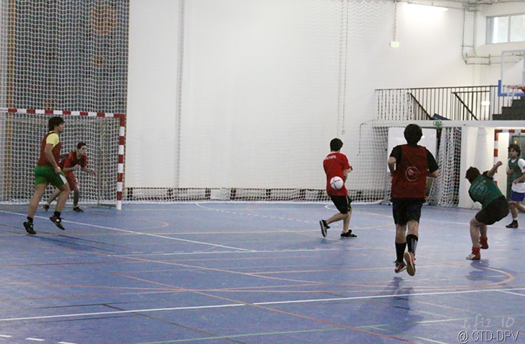 [futsal 10-02-10 095 copy[2].jpg]