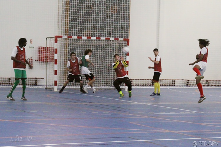 [futsal 10-02-10 068 copy[2].jpg]