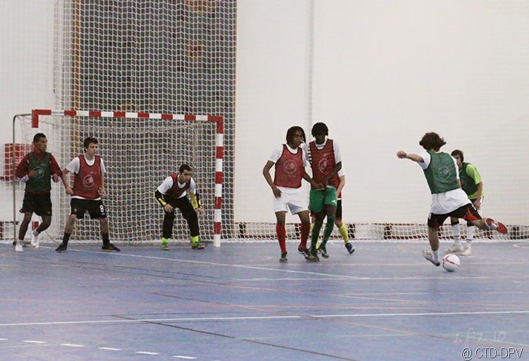 [futsal 10-02-10 075 copy[2].jpg]