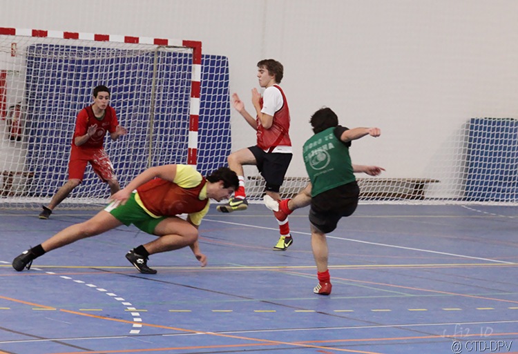 [futsal 10-02-10 110 copy[2].jpg]