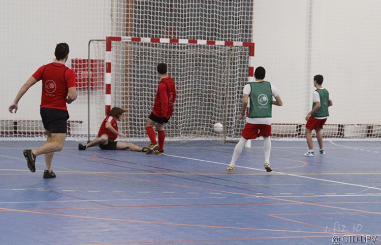 [futsal 10-02-10 118 copy[2].jpg]