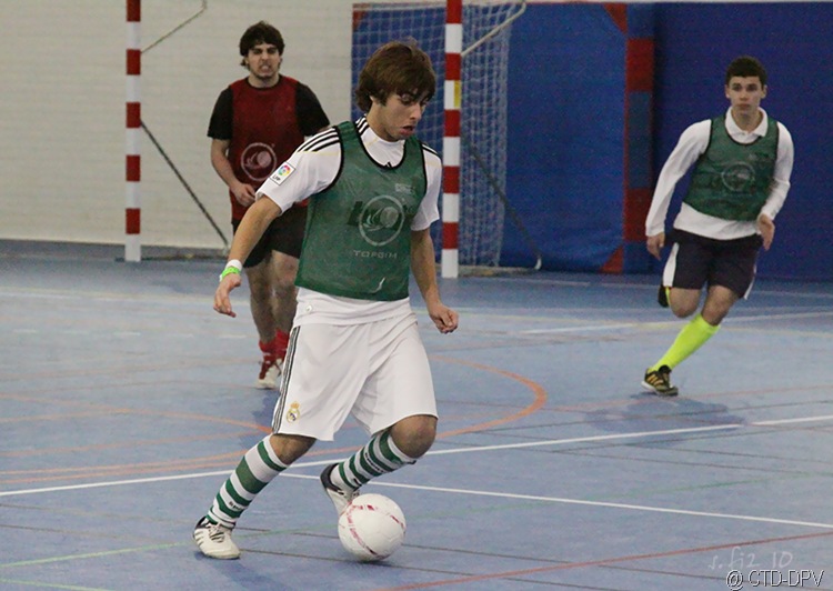[futsal 10-02-10 187 copy[2].jpg]