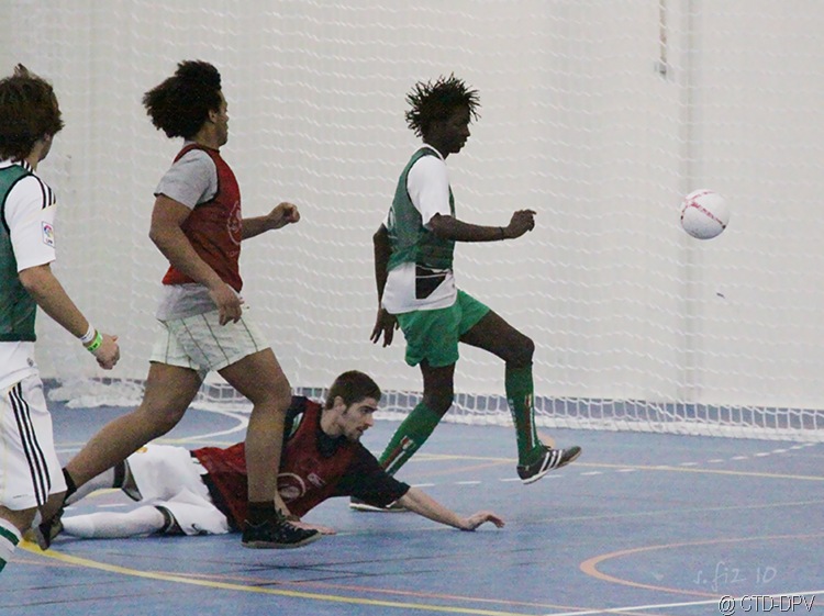 [futsal 10-02-10 185 copy[2].jpg]