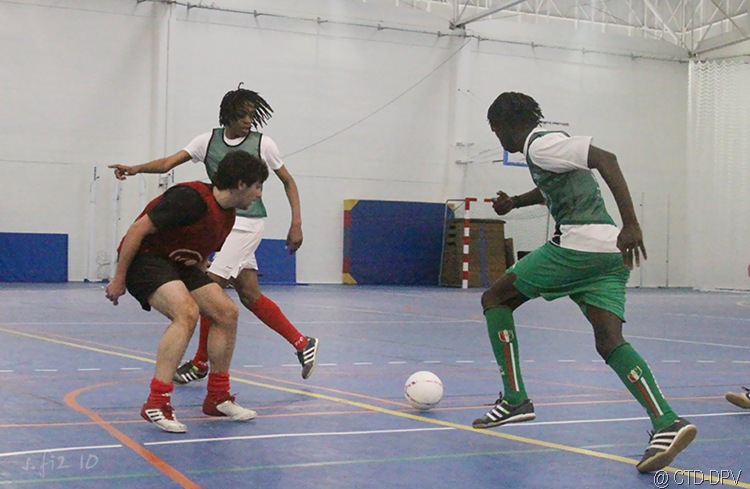 [futsal 10-02-10 205 copy[2].jpg]