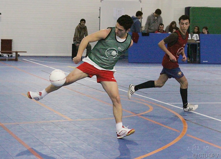 [futsal 10-02-10 227 copy[2].jpg]