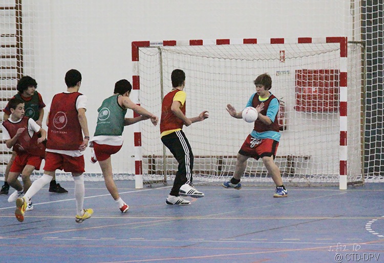 [futsal 10-02-10 234 copy[2].jpg]