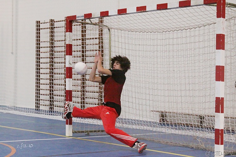 [futsal 10-02-10 252 copy[2].jpg]