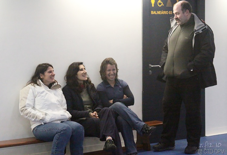 [futsal 10-02-10 291 copy[2].jpg]