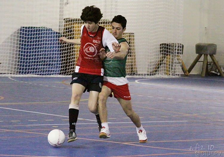 [futsal 10-02-10 293 copy[2].jpg]