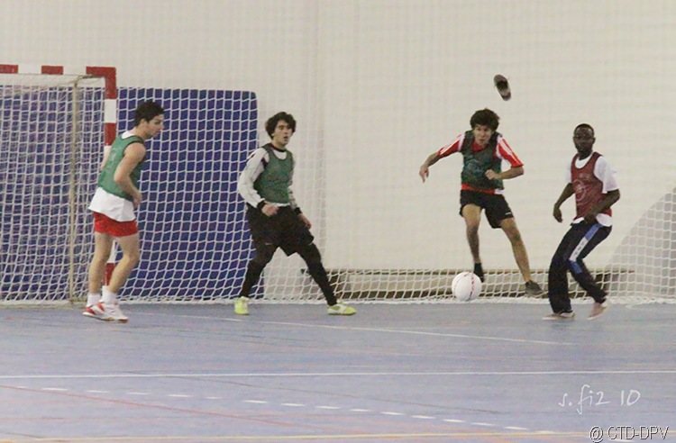 [futsal 10-02-10 325 copy[2].jpg]